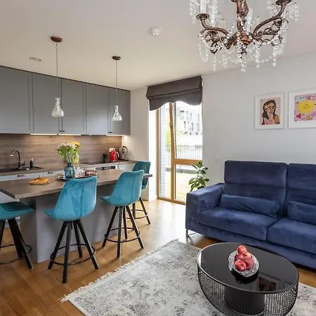 Stylish With Terrace By Urban Rent *