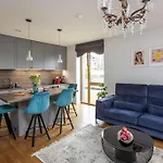 Stylish With Terrace By Urban Rent *