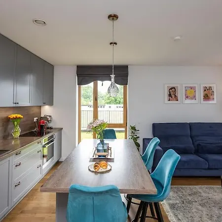 Stylish With Terrace By Urban Rent * 维尔纽斯